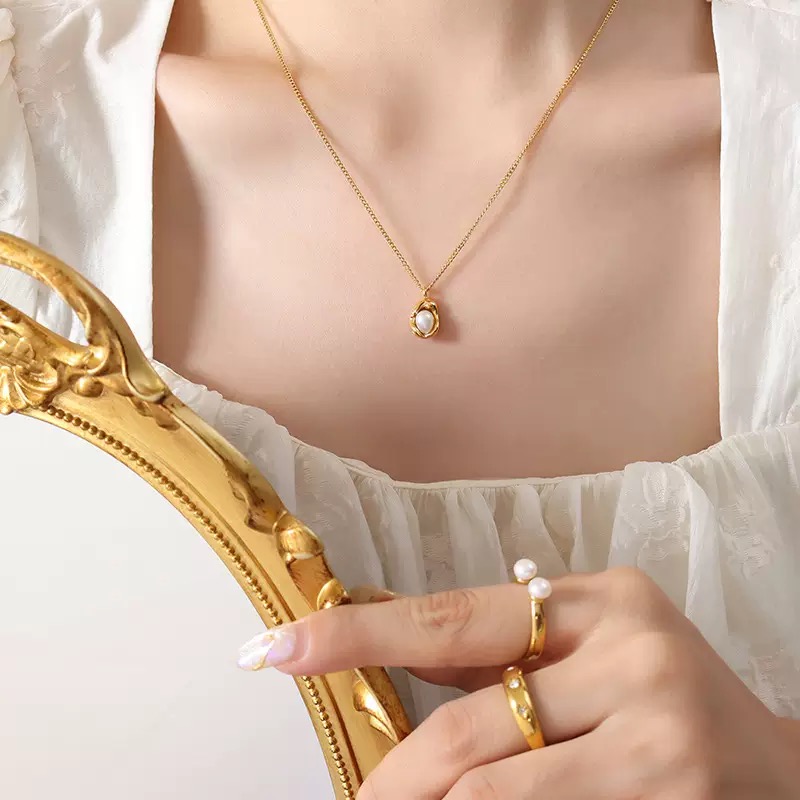 Dainty Necklaces