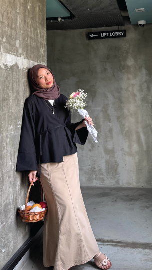 Nara top in Ink Black