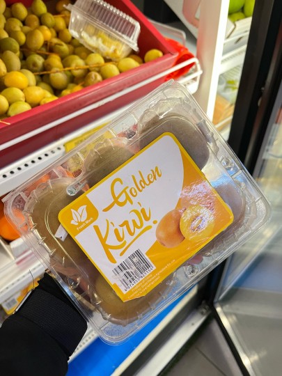 China Gold Kiwi 1pcs