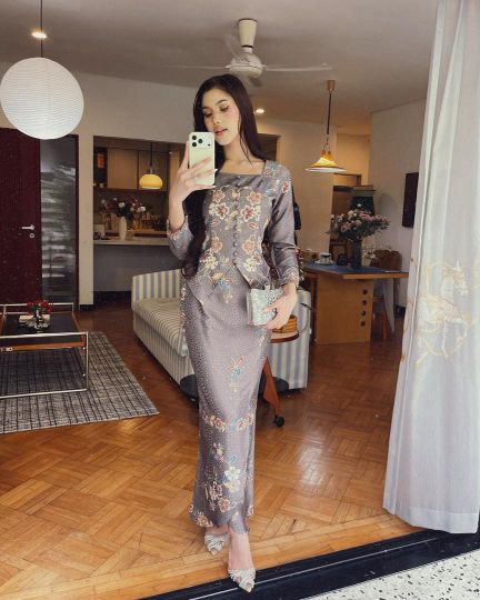 ALESSA MODERN KURUNG IN MISS LUNA